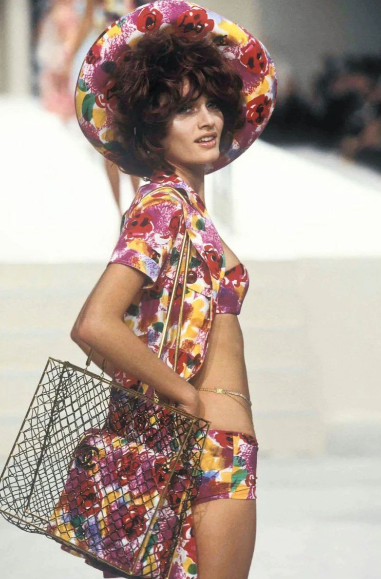 Chanel Rare Spring 1997 Vintage Runway Gold Cage Large Shopping Tote Bag - Image 3