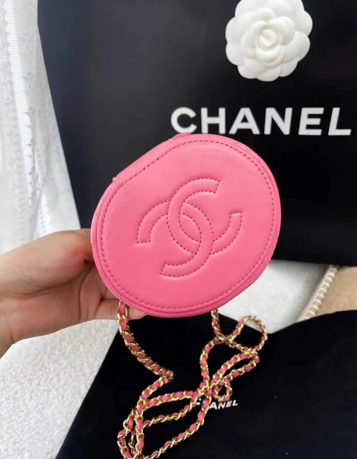 Chanel 23B pearl top handle pink mini vanity bag - Image 4
