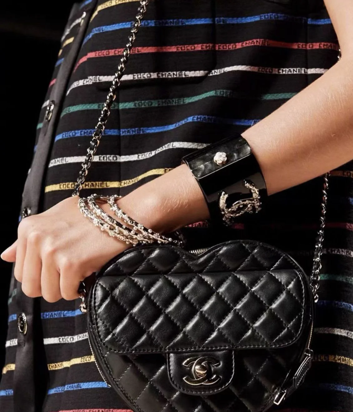 Chanel black large heart bag - Image 3