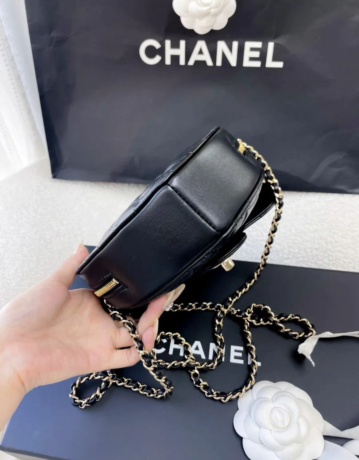 Chanel black large heart bag - Image 5