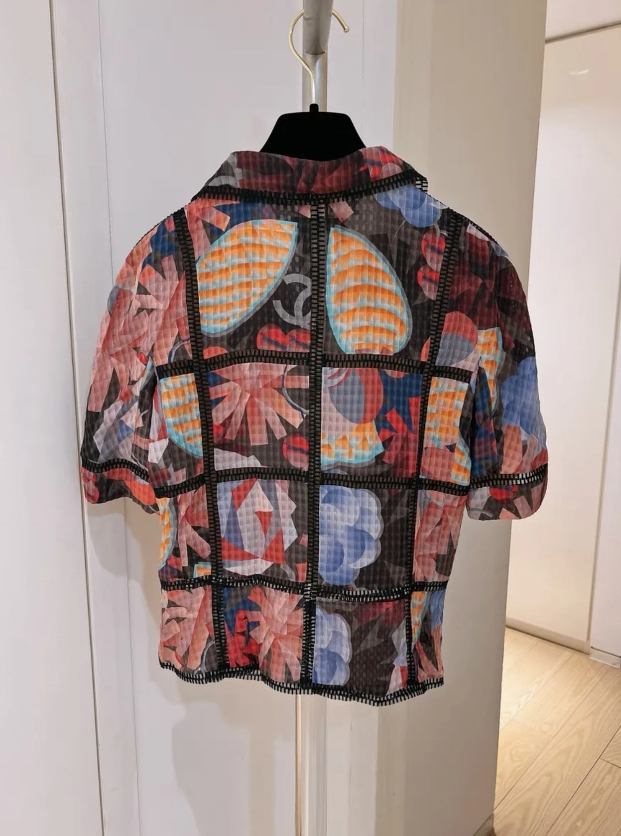 Chanel colorful printed silk shirt and shirt set - Image 4