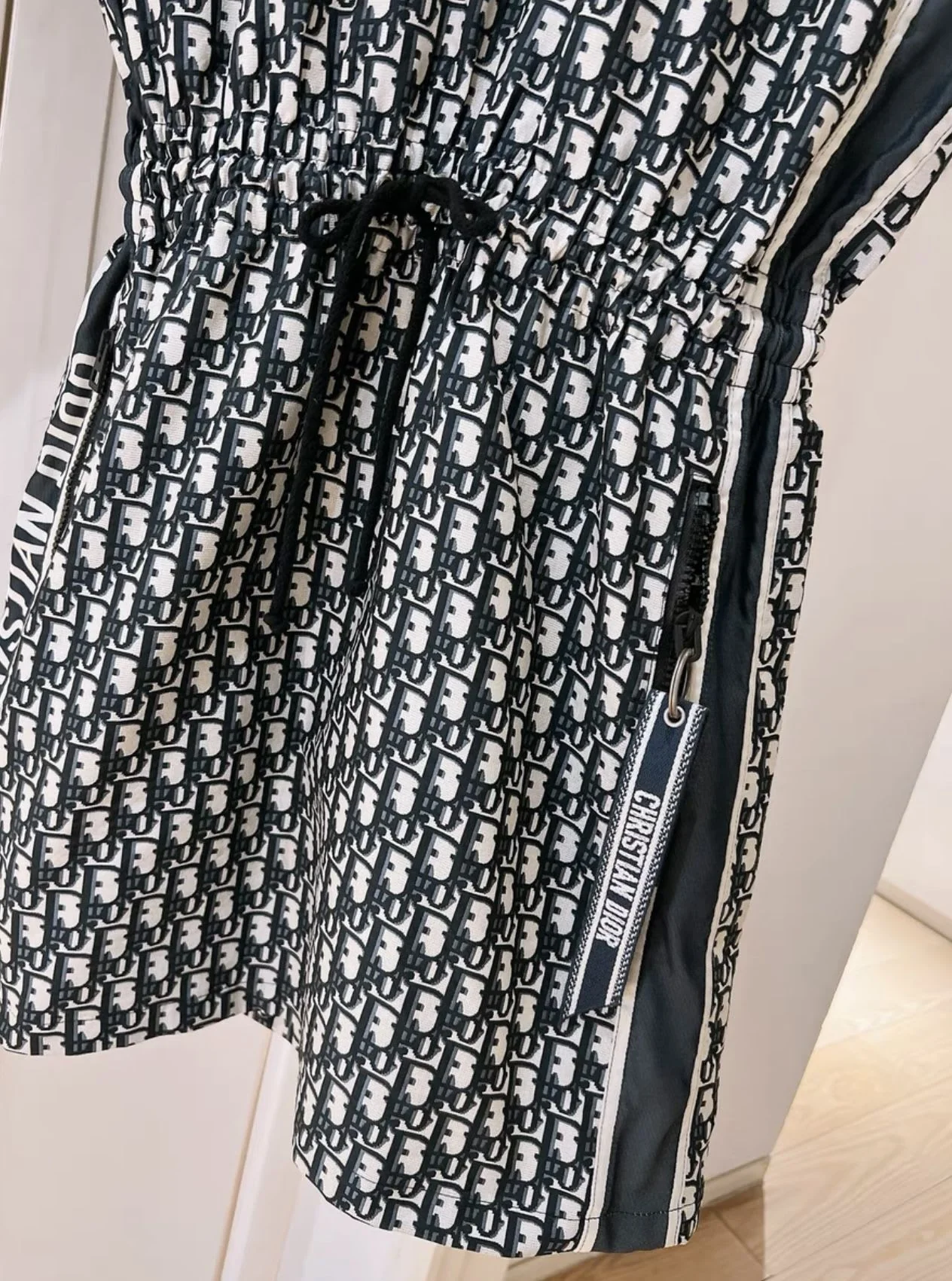 Christian Dior dress - Image 12