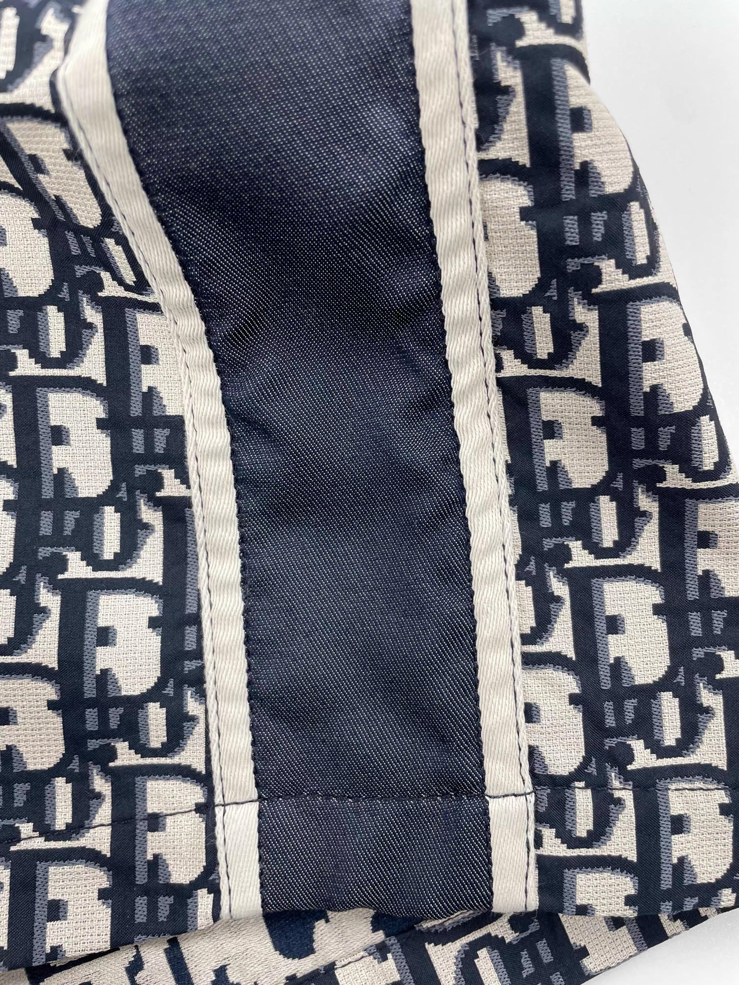 Christian Dior dress - Image 21