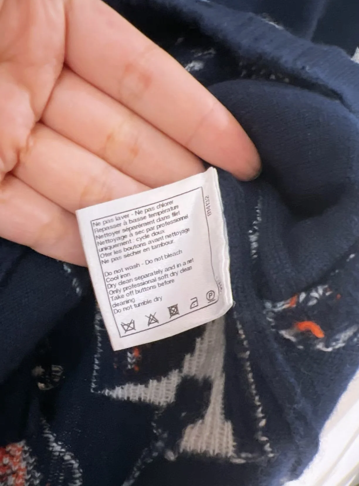 Chanel Dubai series flower cashmere 34 - Image 5