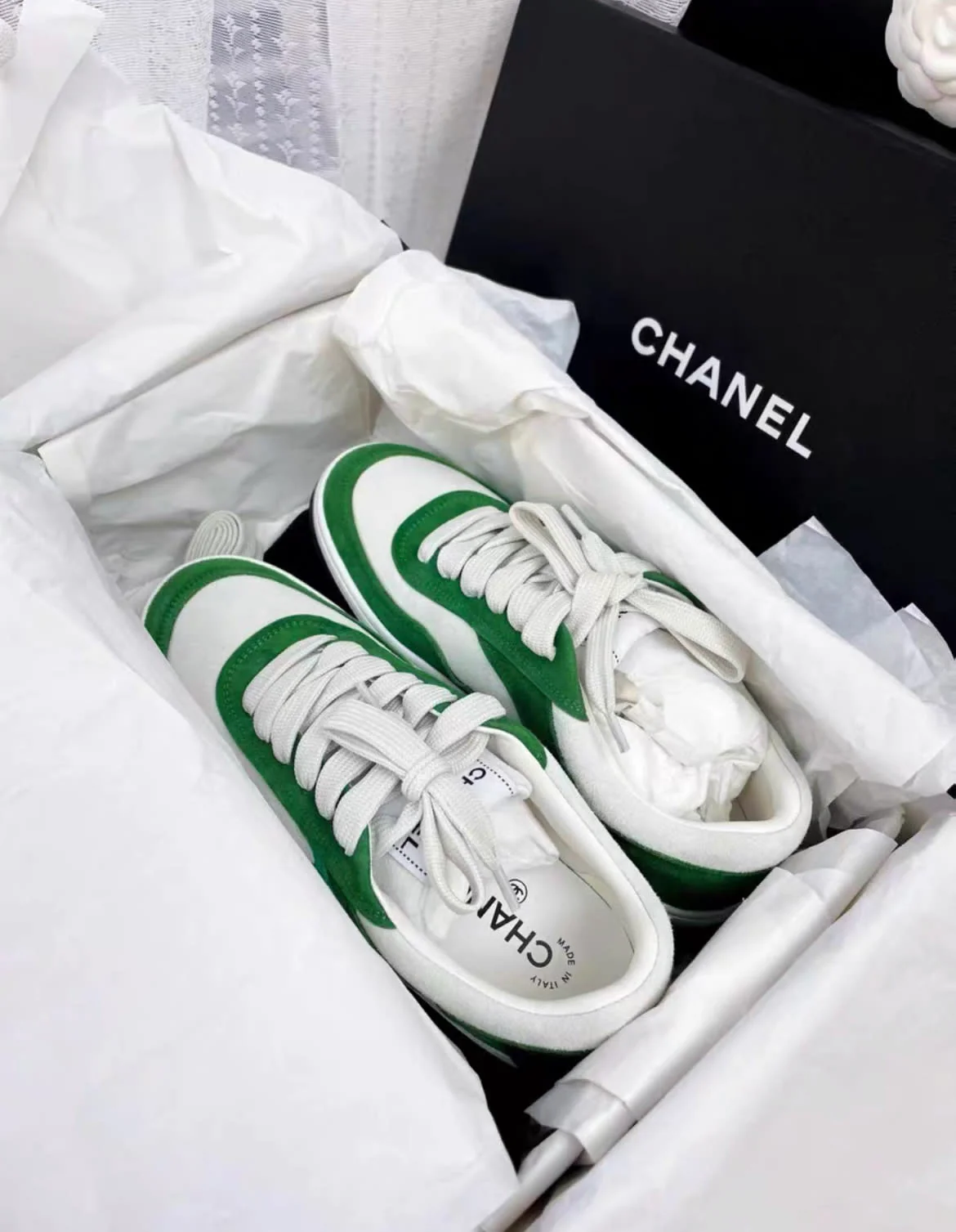 Chanel 23P 38 size green  suede sneakers - Image 3