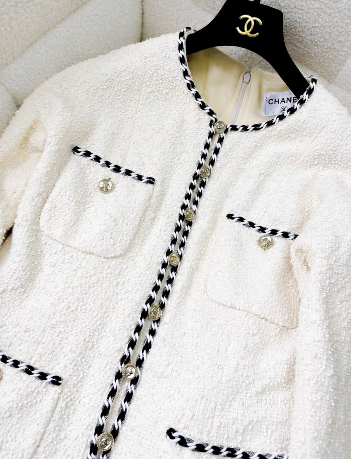 Chanel 21S four pocket off-white dress - Image 5