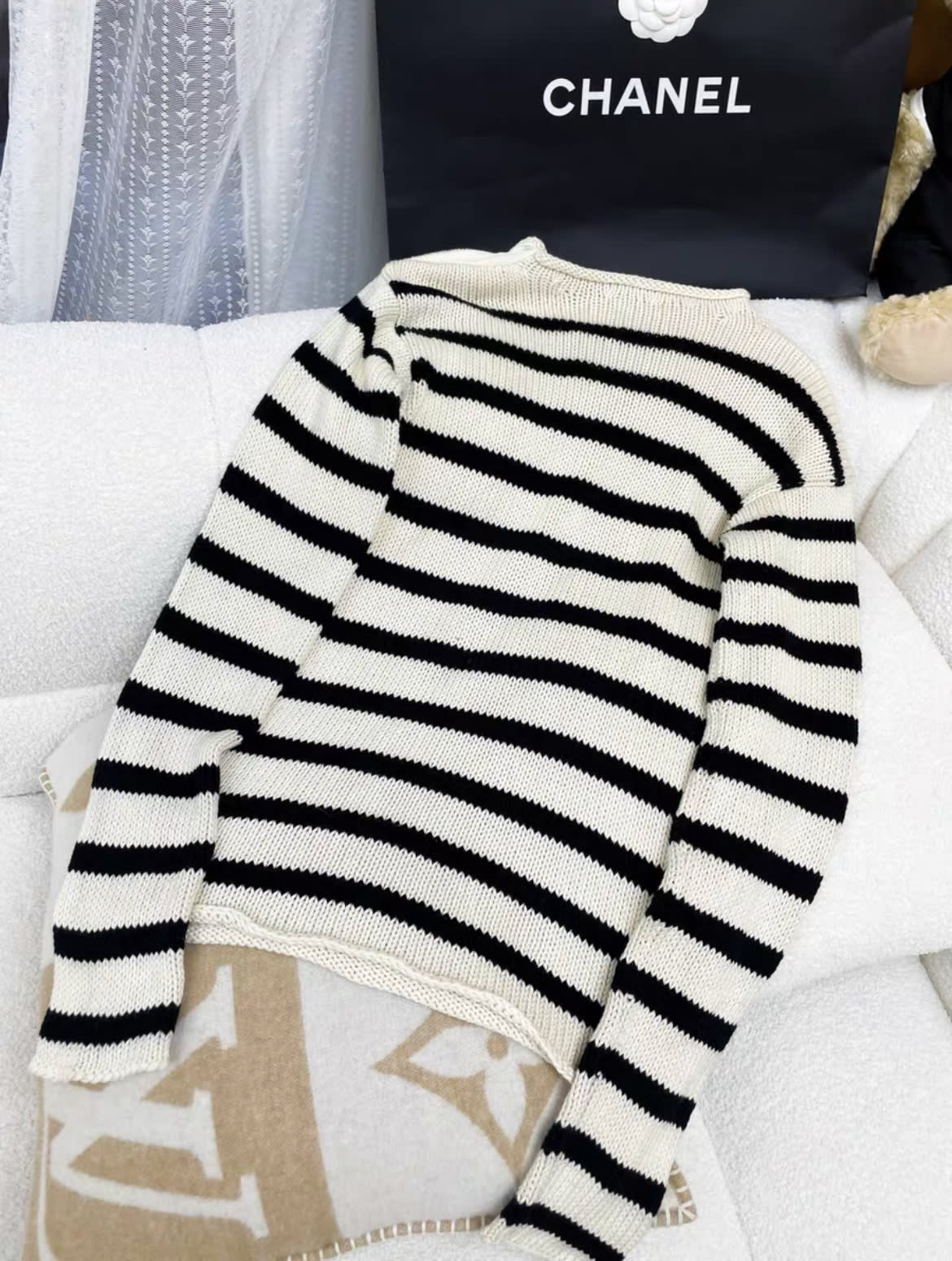 Dior F36 black and white striped CD button knitted sweater - Image 4