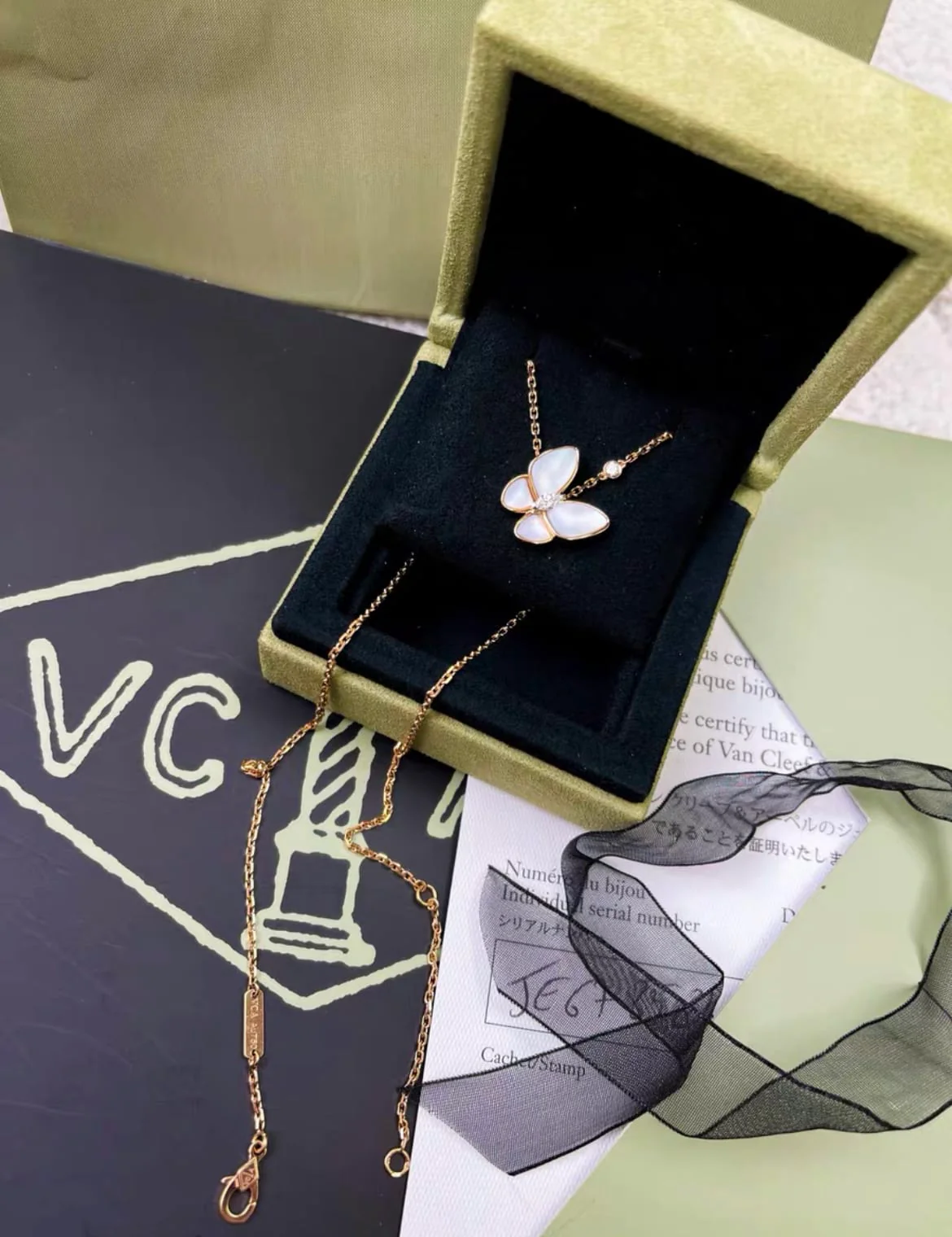 VCA Van Cleef & Arpels butterfly rose gold mother-of-pearl diamond necklace - Image 3