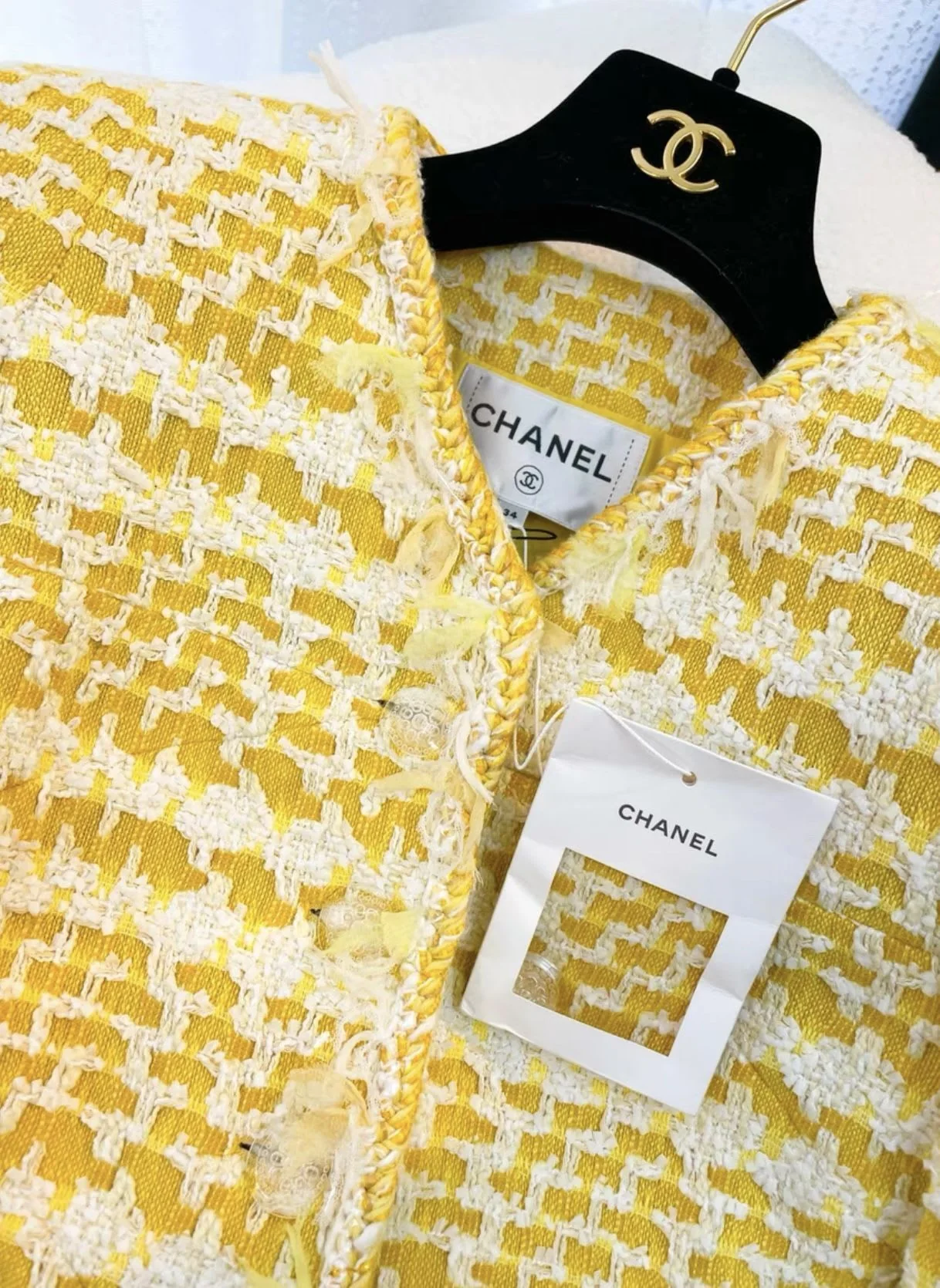 Chanel yellow woven coat - Image 5