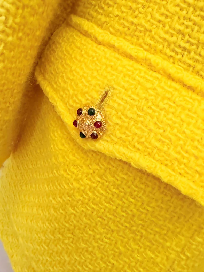 Chanel 96A Yellow Tweed Jacket - Image 4