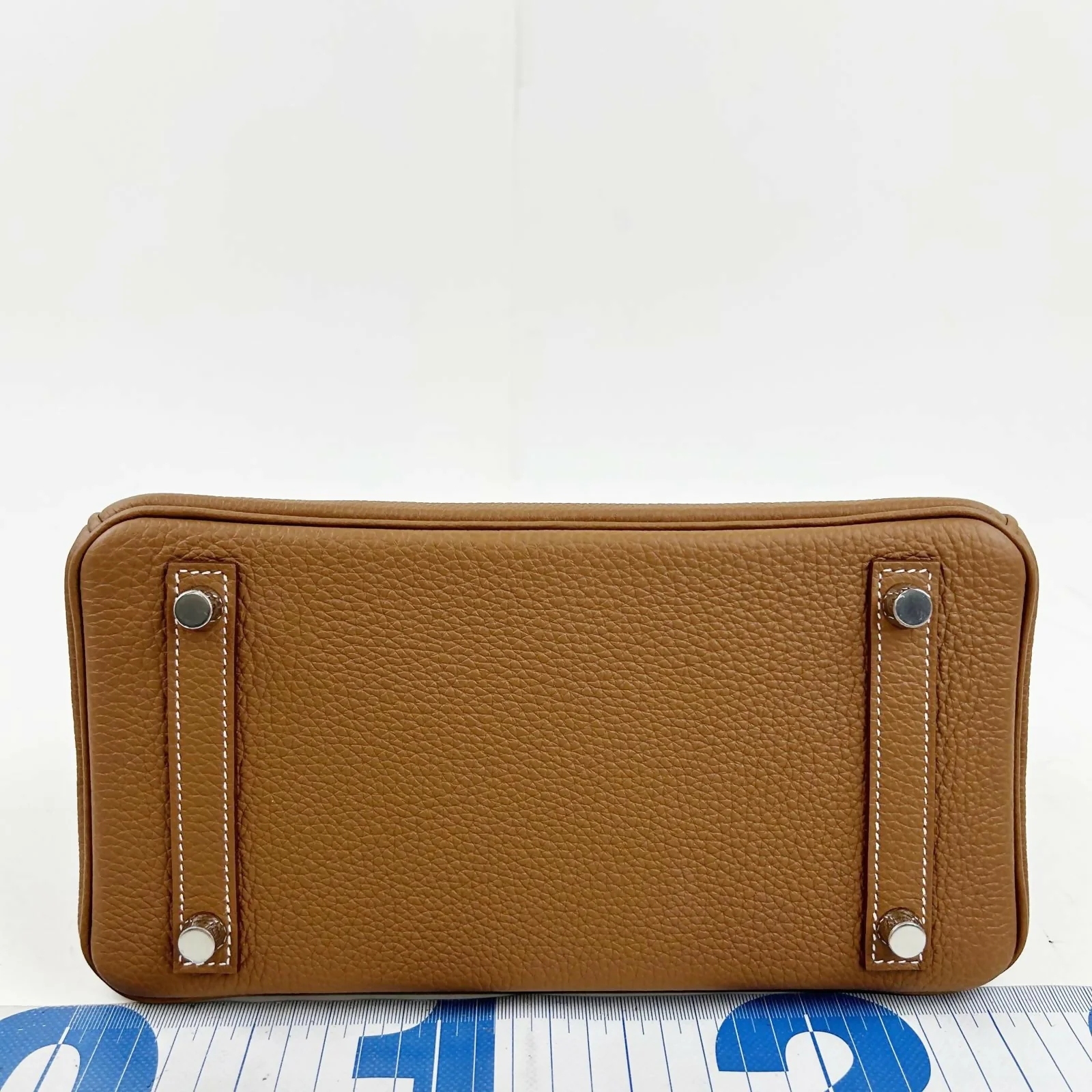 Hermès Birkin 25 Fauve Barenia Faubourg Leather Palladium Hardware - Image 3