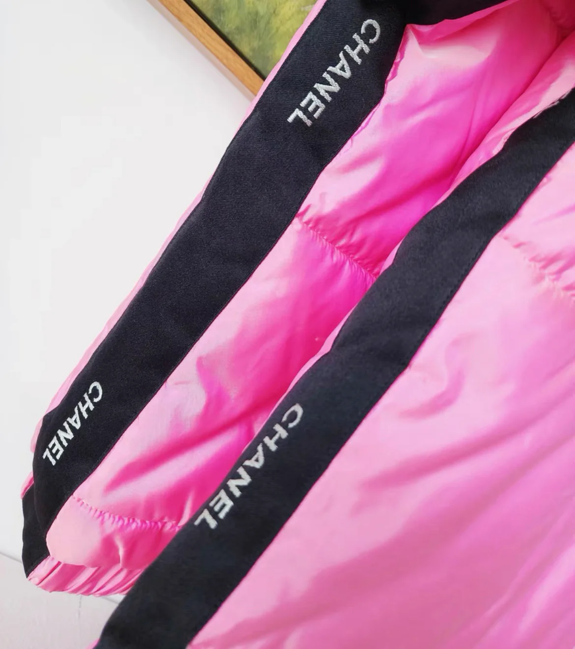 Rare Vintage Chanel by Karl Lagerfeld pink silk puffer coat with Gripoix buttons, fw 1996 - Image 8